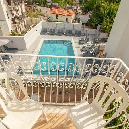 ホテル Celeste フェティエ